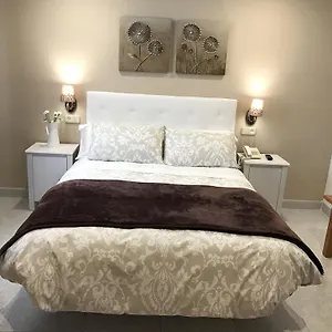 https://hostal-alcazar.besthotelstoledo.com